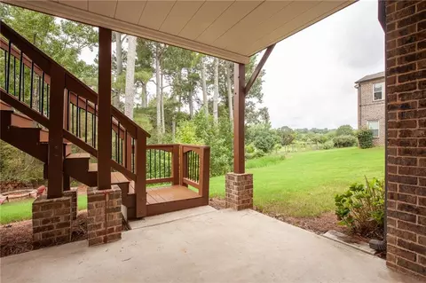 Exterior - 5885 Thoroughbred Way, Suwanee, GA 30024 photo 7 of 11