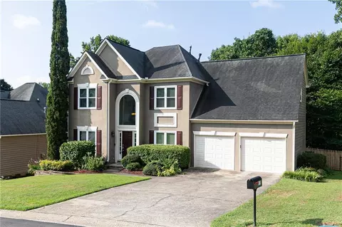 811 Soaring Dr, Marietta, GA 30062
