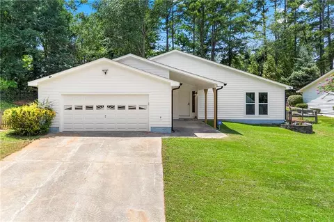 910 Lake Haven Ct, Roswell, GA 30076