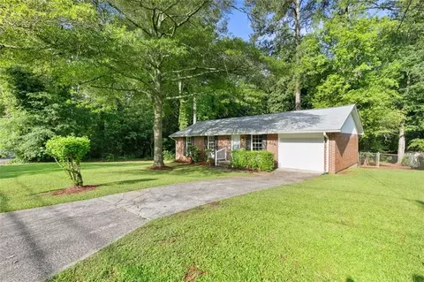 6671 Gano Dr, Riverdale, GA 30274