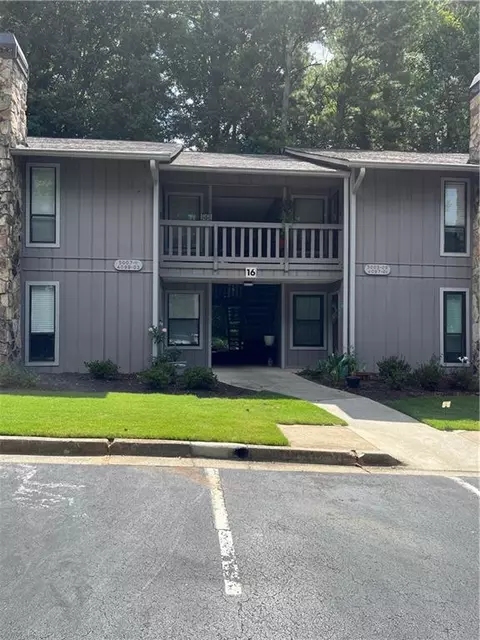 5011 Woodridge Way, Tucker, GA 30084