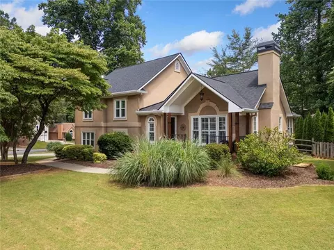 1715 Indian Ridge Dr, Woodstock, GA 30189