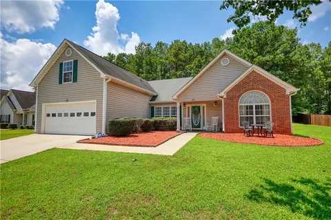 215 Trelawney Dr, Covington, GA 30016