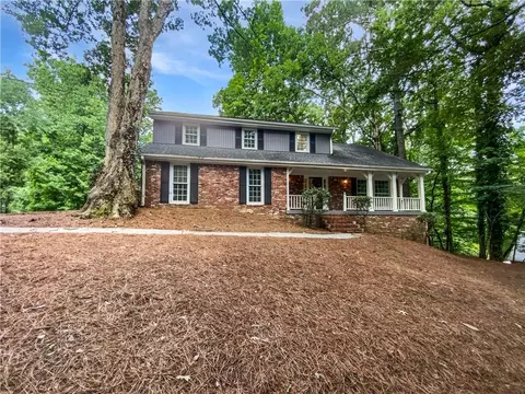 1215 Ridgefield Dr, Roswell, GA 30075