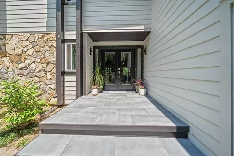 545 Matterhorn Way, Alpharetta, GA 30022