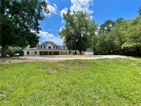 5098 Gwendolyn Ct NW, Acworth, GA 30101