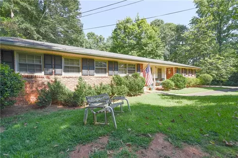 25 Vickers Rd, Fairburn, GA 30213