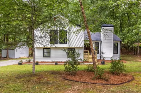 115 Amber Ct, Fayetteville, GA 30214