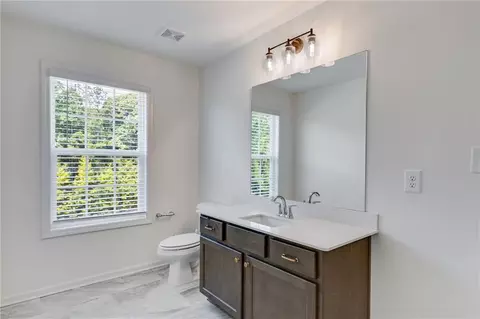 Bath - 214 N Davis Rd, Lagrange, GA 30241 photo 2 of 7