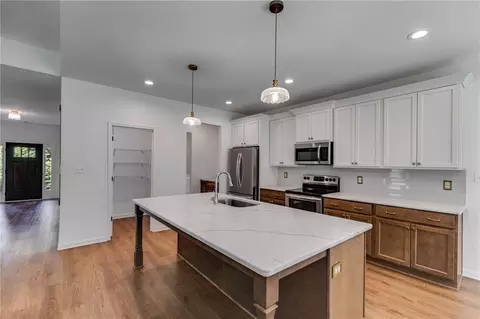 Kitchen - 214 N Davis Rd, Lagrange, GA 30241 photo 2 of 3