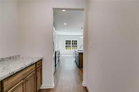Entry Way - 214 N Davis Rd, Lagrange, GA 30241 photo 2 of 6