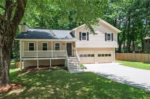 6040 Stone Wood Dr NW, Kennesaw, GA 30152