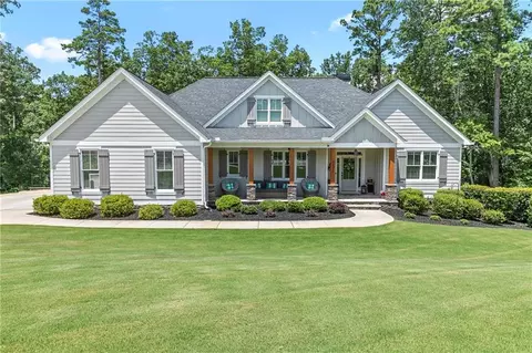 151 Wilshire Dr, White, GA 30184