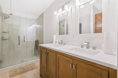 Bath - 280 James Cir, Hampton, GA 30228 photo 1 of 3