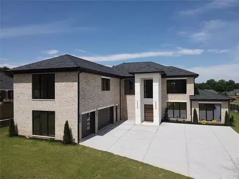 2753 Camp Branch Rd, Buford, GA 30519