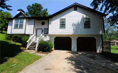 3202 Windgate Dr, Buford, GA 30519 photo 2