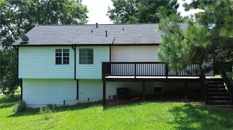 3202 Windgate Dr, Buford, GA 30519 photo 3