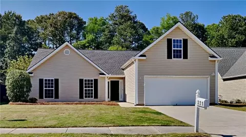 321 Shadowbrooke Dr, Loganville, GA 30052
