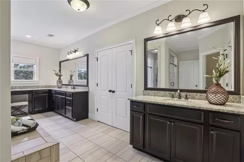 Bath - 6110 Read Rd, Suwanee, GA 30024 photo 4 of 7