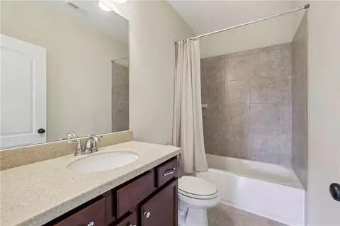Bath - 6110 Read Rd, Suwanee, GA 30024 photo 5 of 7
