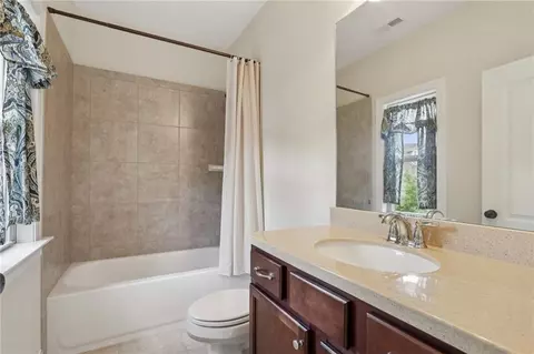 Bath - 6110 Read Rd, Suwanee, GA 30024 photo 6 of 7