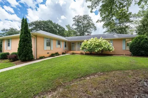 6312 Cornelia Dr, Douglasville, GA 30134
