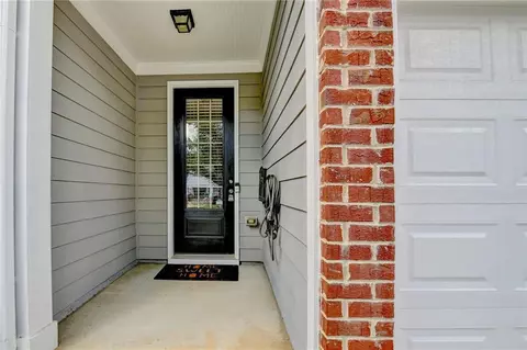 2116 Waterleaf Dr, Buford, GA 30519 photo 3