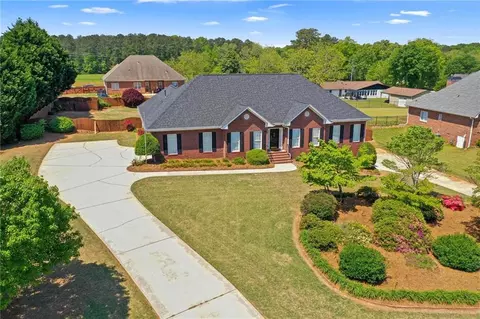 130 Gillson Dr, Mcdonough, GA 30253