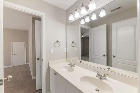 Bath - 12892 Waterside Dr, Milton, GA 30004 photo 10 of 12