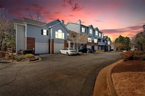 107 Vinings Forest Cir SE, Smyrna, GA 30080