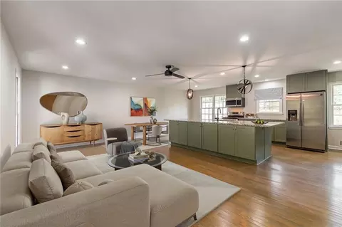 2146 Chevy Chase Ln, Decatur, GA 30032