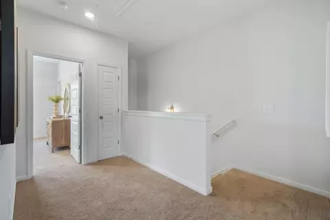 Entry Way - 61 Professional Pl #2, Calhoun, GA 30701 photo 6 of 7
