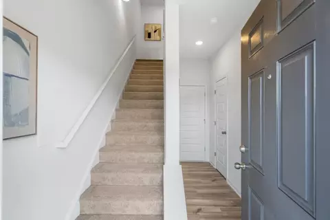 Entry Way - 61 Professional Pl #2, Calhoun, GA 30701 photo 1 of 7