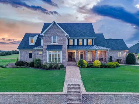 311 Langston Rd SE, Calhoun, GA 30701