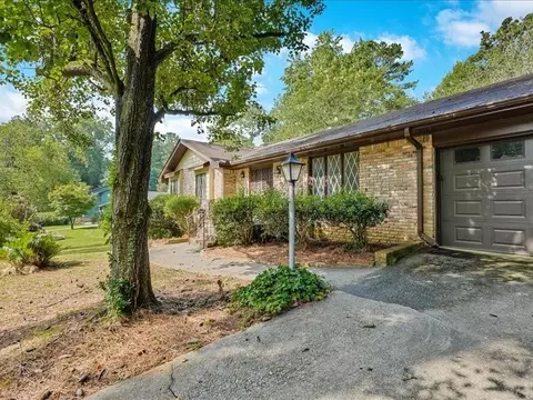 2632 Sandpiper Dr, Tucker, GA 30084
