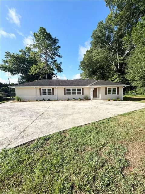 605 W Girard Ave, Cedartown, GA 30125