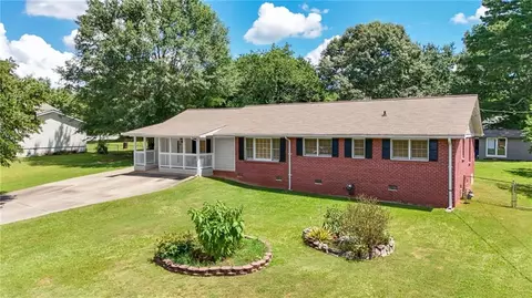 3406 San Antonio Dr, Snellville, GA 30039