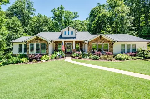 102 Hardwood Ln, Canton, GA 30115