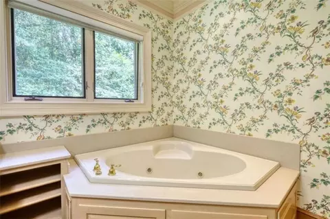 Bath - 2325 Ewing Chapel Rd, Dacula, GA 30019 photo 3 of 11