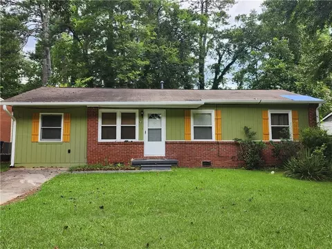 830 Sandy Creek Dr NW, Atlanta, GA 30331