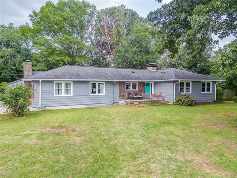 1546 W Oak Drive Dr, Marietta, GA 30062