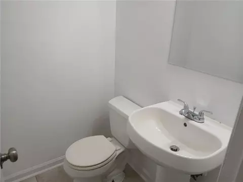 Bath - 4 Willowick Dr, Stonecrest, GA 30038 photo 2 of 10
