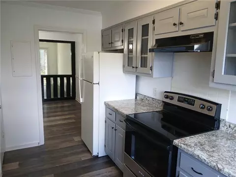 Kitchen - 4 Willowick Dr, Stonecrest, GA 30038 photo 2 of 4