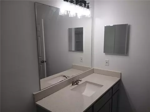 Bath - 4 Willowick Dr, Stonecrest, GA 30038 photo 3 of 10