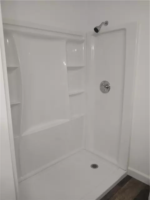 Bath - 4 Willowick Dr, Stonecrest, GA 30038 photo 6 of 10
