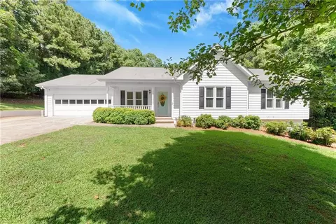 5409 Hulsey Cir, Gainesville, GA 30504