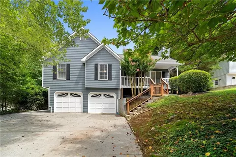 525 Brooksdale Dr, Woodstock, GA 30189