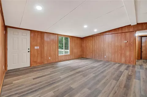 Living - 216 Spruce Ln, Cornelia, GA 30531 photo 2 of 3