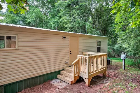 Exterior - 216 Spruce Ln, Cornelia, GA 30531 photo 4 of 4