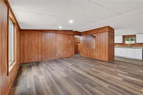 Living - 216 Spruce Ln, Cornelia, GA 30531 photo 1 of 3